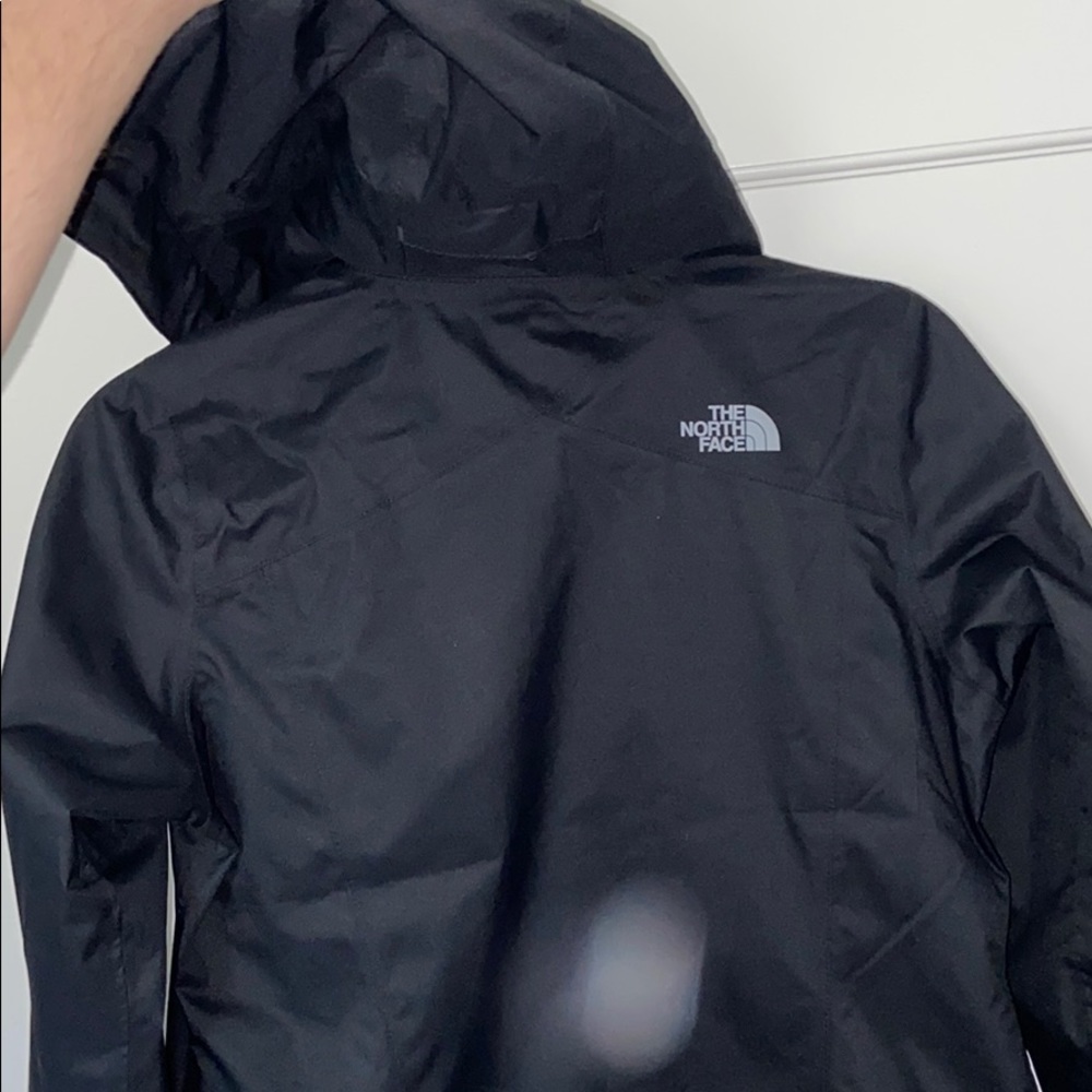 North Face Rain Jacket Never Worn - image 4